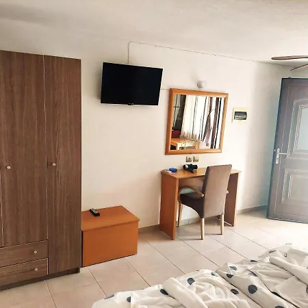 Aparthotel Amari 3*