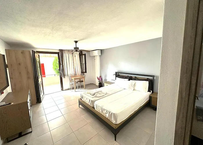 Amari Aparthotel 3*