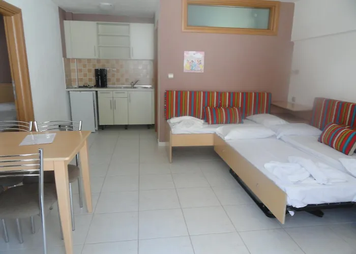 Apartahotel Amari 3*